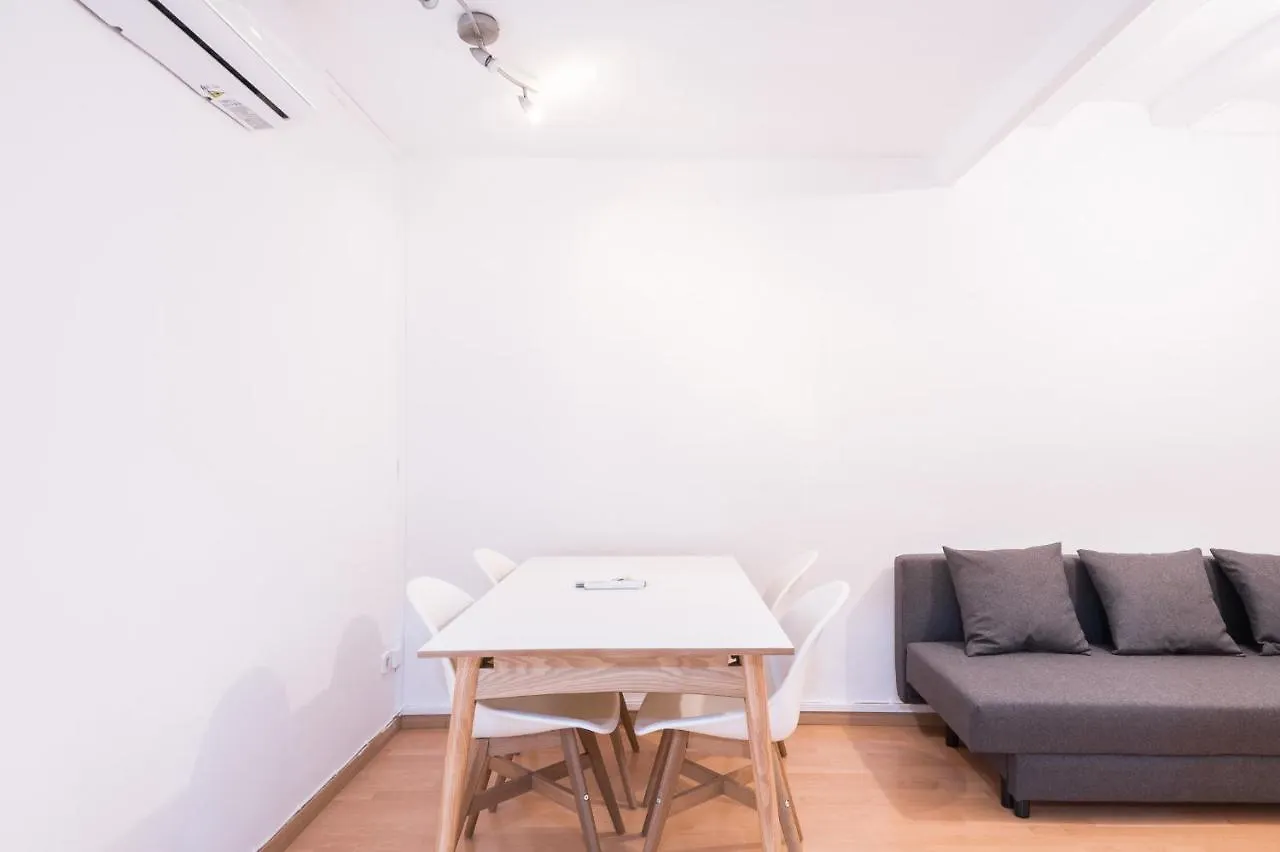 Homenfun Barcelona Gracia Apartment